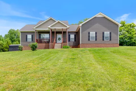 917 Shelton Rd, Charlotte, TN 37036