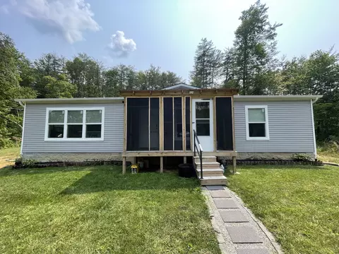 454 Slater Loop, Pikeville, TN 37367