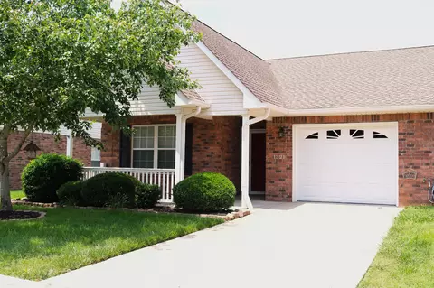 1321 Crofton Park Dr, Columbia, TN 38401