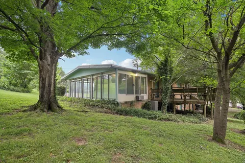 929 Deervale Dr, Nashville, TN 37217