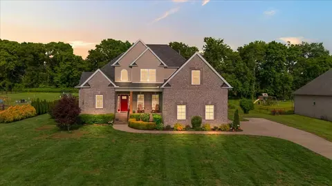 1047 Caballo Trl, Gallatin, TN 37066