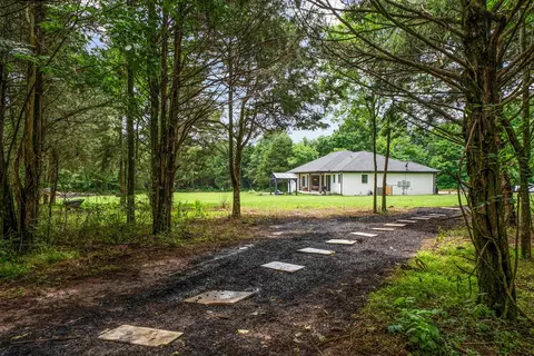 Exterior - 1240 John Windrow Rd, Eagleville, TN 37060 photo 12 of 15