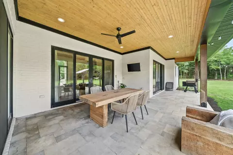 Exterior - 1240 John Windrow Rd, Eagleville, TN 37060 photo 6 of 15
