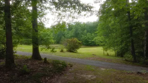 943 Old Ccc Rd, Sewanee, TN 37375