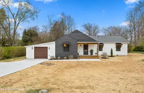 3309 NE Fairway Dr, Knoxville, TN 37917
