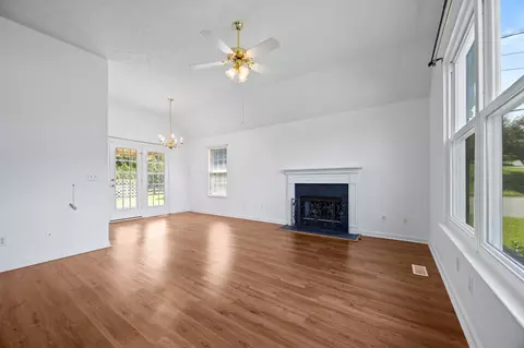 1905 Dunedin Dr, Old Hickory, TN 37138