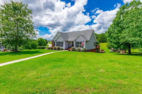 177 Oak Meadow Dr, Rock Spring, GA 30739