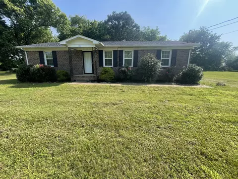 216 Apache Cir, Pulaski, TN 38478 photo 2