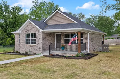 304 S Maple St, Hohenwald, TN 38462