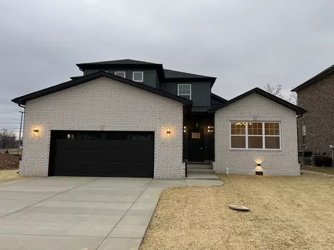 281 Bluebell Dr, Clarksville, TN 37043