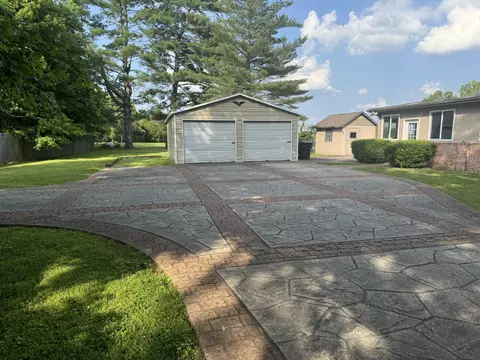 Exterior - 2207 Wolfe Rd, White Bluff, TN 37187 photo 4 of 17