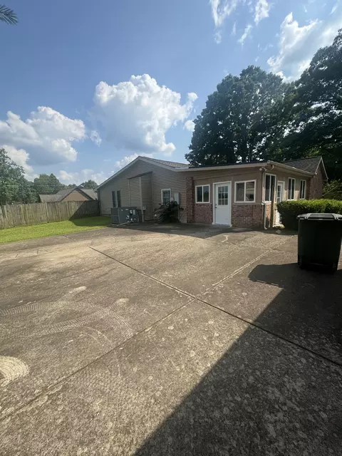 Exterior - 2207 Wolfe Rd, White Bluff, TN 37187 photo 8 of 17