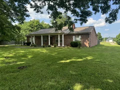 Exterior - 2207 Wolfe Rd, White Bluff, TN 37187 photo 2 of 17