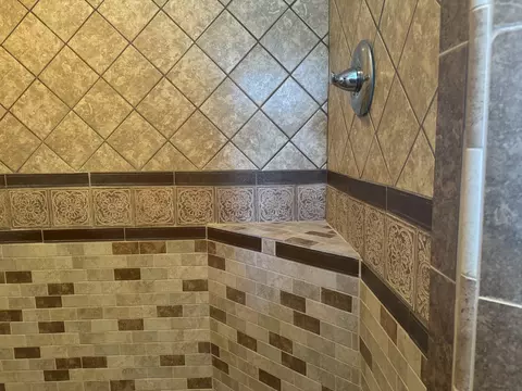 Bath - 2207 Wolfe Rd, White Bluff, TN 37187 photo 5 of 5
