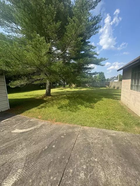Exterior - 2207 Wolfe Rd, White Bluff, TN 37187 photo 10 of 17