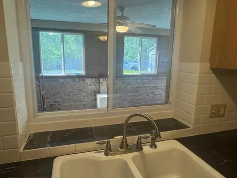 Kitchen - 2207 Wolfe Rd, White Bluff, TN 37187 photo 4 of 4
