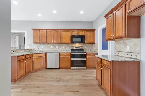 Kitchen - 193 Red Jacket Trce, Murfreesboro, TN 37127 photo 3 of 3