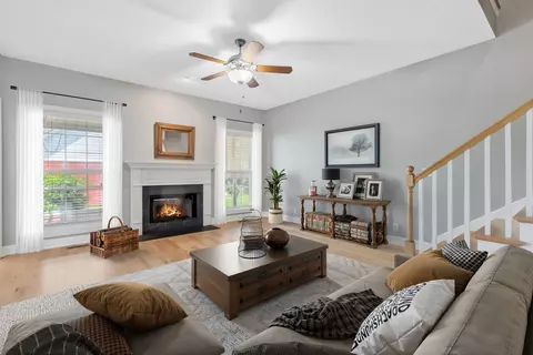 Living - 193 Red Jacket Trce, Murfreesboro, TN 37127 photo 2 of 7