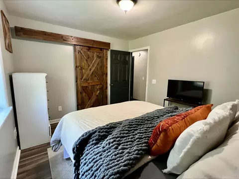 Bedroom - 831 Harris Rd, Dickson, TN 37055 photo 2 of 4
