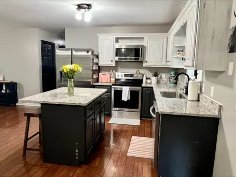 Kitchen - 831 Harris Rd, Dickson, TN 37055 photo 3 of 3
