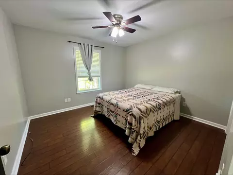 Bedroom - 831 Harris Rd, Dickson, TN 37055 photo 4 of 4