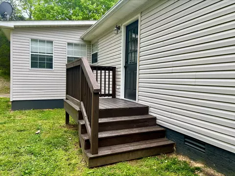 Exterior - 831 Harris Rd, Dickson, TN 37055 photo 4 of 5