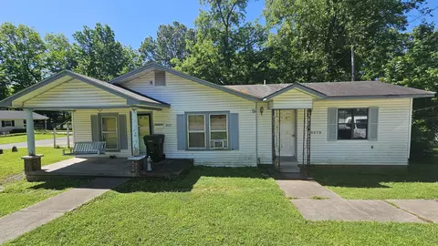827 Tucker St, Dyersburg, TN 38024