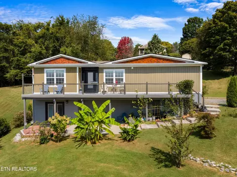386 White Oak Cir, Kodak, TN 37764