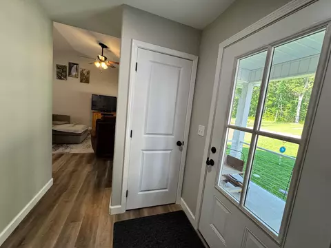 Entry Way - 111 Stellar Ct, Clarkrange, TN 38553 photo 4 of 4