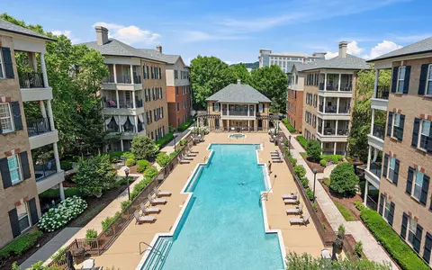 309 Seven Springs Way #404, Brentwood, TN 37027
