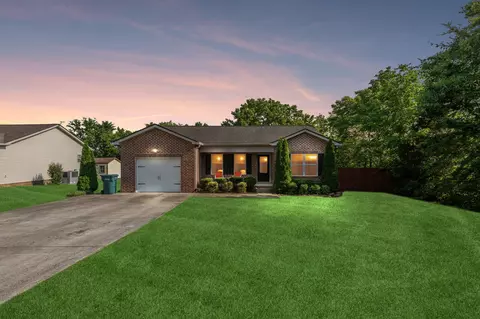516 Twyla Dr, Lebanon, TN 37087