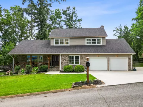 8708 Misty Hollow Ln, Chattanooga, TN 37421