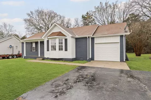 816 Blue Springs Dr, Smyrna, TN 37167