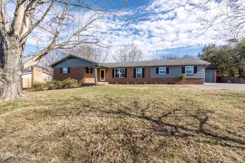 404 Montvale Station Rd, Maryville, TN 37803