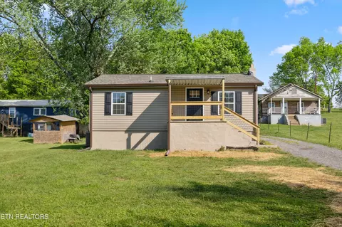 1305 C Dr, Knoxville, TN 37924