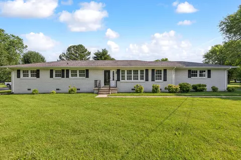 206 Cloverdale Rd, Shelbyville, TN 37160