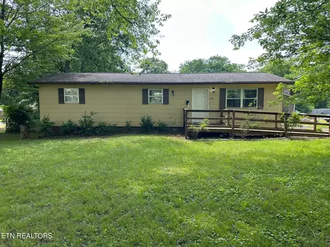 1901 Bradshaw Garden Rd, Knoxville, TN 37912