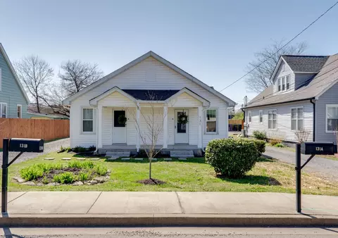 131 E Park Ave, Gallatin, TN 37066