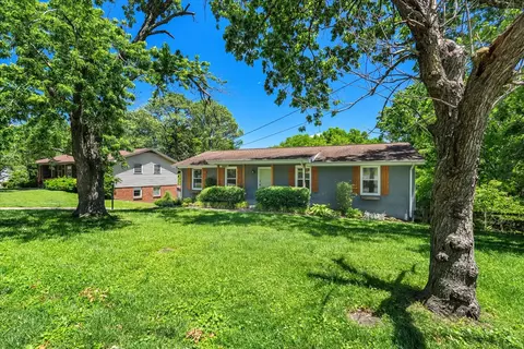 521 St Paul Dr, Hermitage, TN 37076
