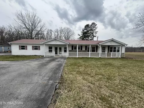 1462 Pennsylvania Ave, Jamestown, TN 38556