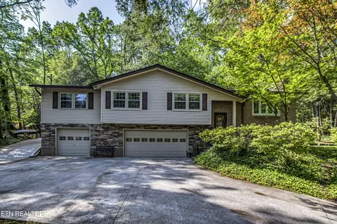 116 Mohawk Rd, Oak Ridge, TN 37830