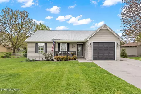 8605 Royal Oaks Dr, Knoxville, TN 37931