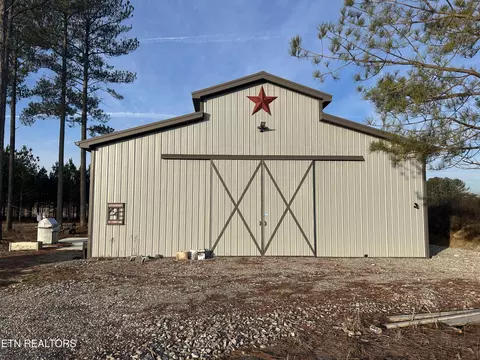 315 Stirrup Ln, Jamestown, TN 38556