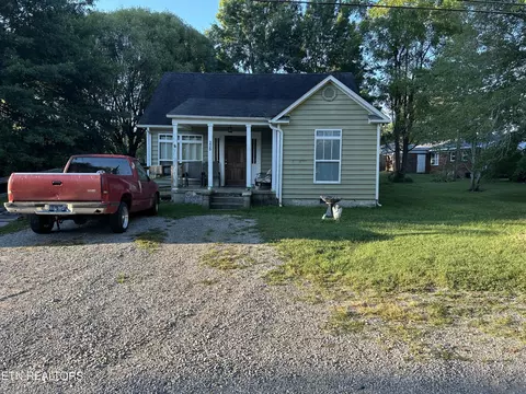 225 E Woodlawn Ave, Jamestown, TN 38556
