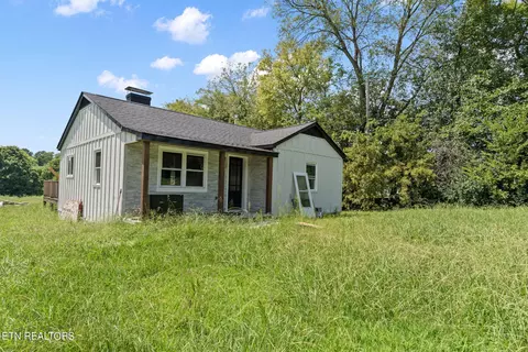 1009 Mabry Hood Rd, Knoxville, TN 37932