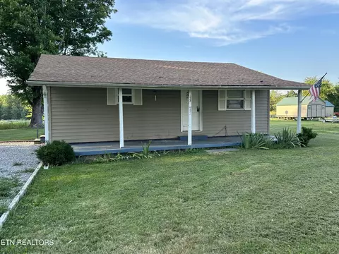 137 Hinds Rd, Crossville, TN 38571