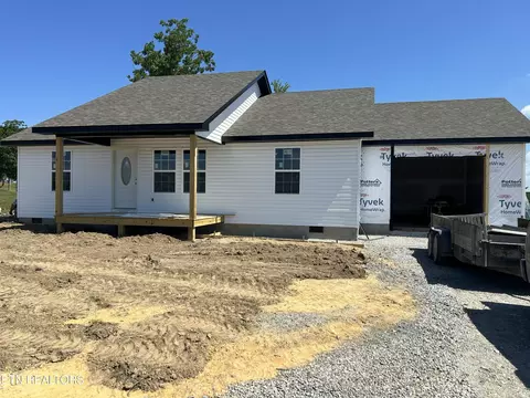 1209 Crestview Dr, Clarkrange, TN 38553 photo 2