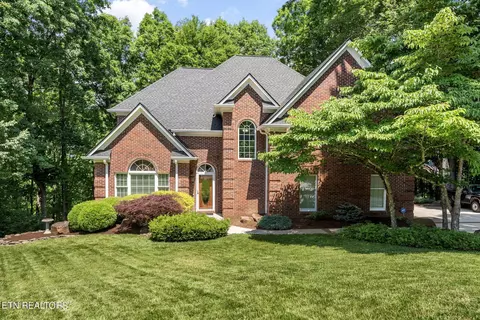 128 Westview Ln, Oak Ridge, TN 37830