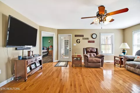 1037 Pine Ridge Ln, Clarkrange, TN 38553 photo 19