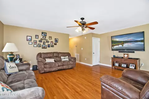 1037 Pine Ridge Ln, Clarkrange, TN 38553 photo 13